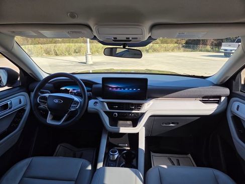 Used 2025 Ford Explorer Active w/ Active Comfort Package image 22