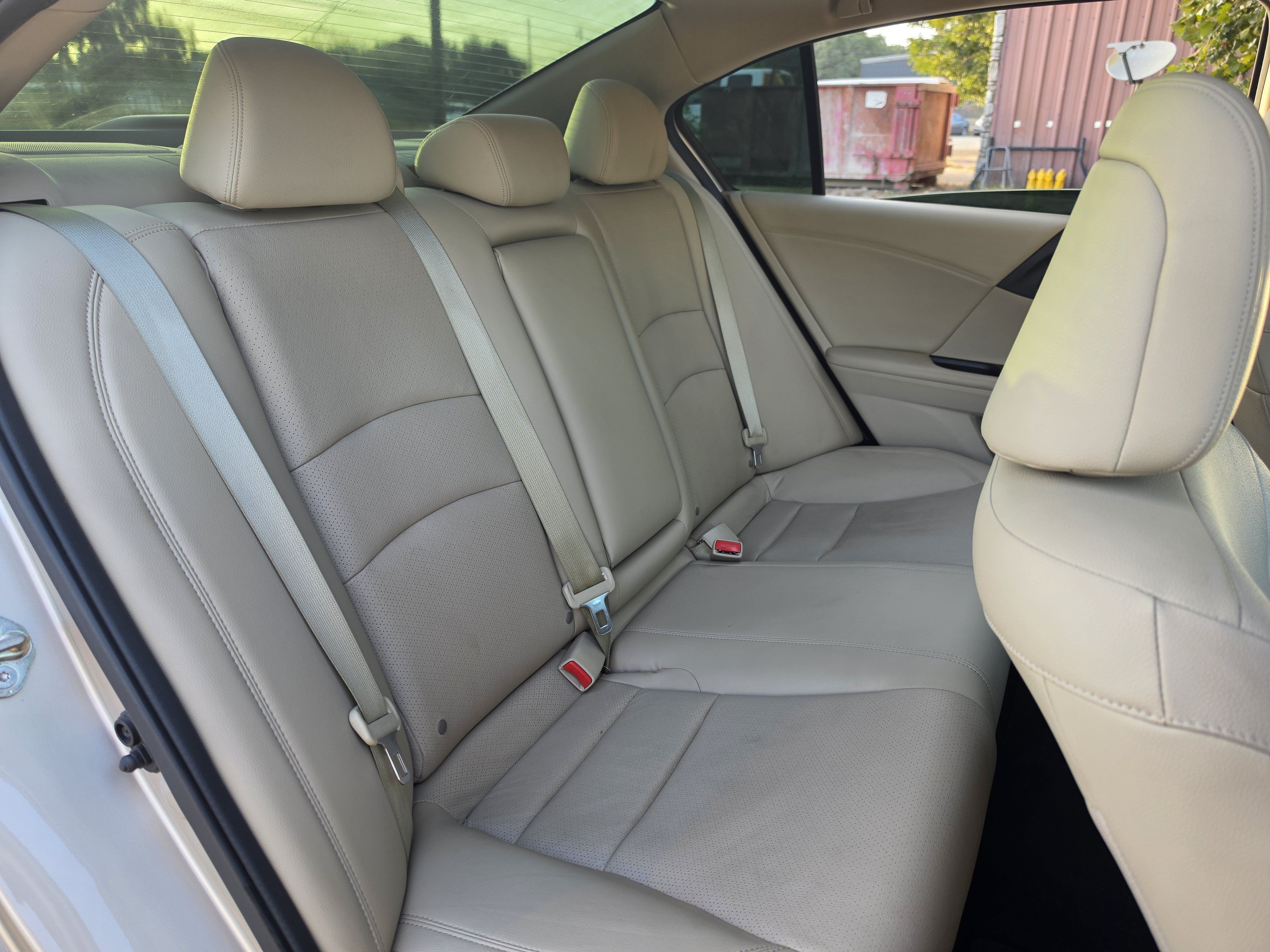 Used 2015 Honda Accord EX-L image 18