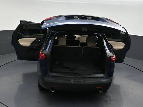 Used 2023 Chevrolet Traverse LS FWD image 36