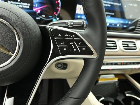 Certified 2025 Mercedes-Benz GLS 450 GLS 450 image 16