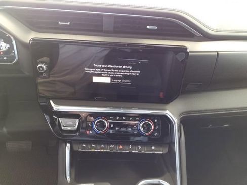 Used 2024 GMC Sierra 1500 Denali w/ Technology Package image 9