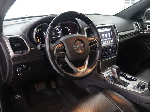 Used 2018 Jeep Grand Cherokee Overland AWD/4WD image 29