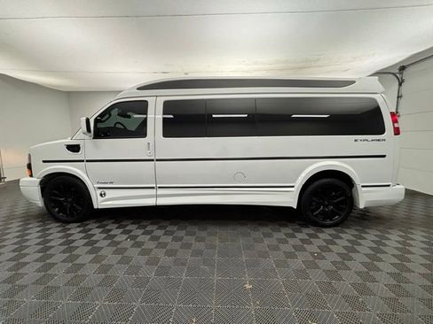 Used 2019 GMC Savana 2500 Extended w/ Enhanced Convenience Package image 13