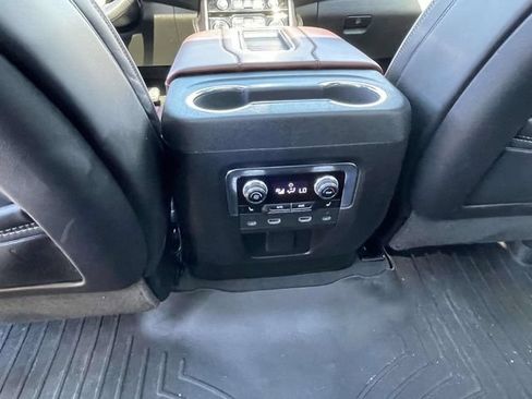 Used 2023 GMC Yukon XL Denali Ultimate AWD/4WD image 15