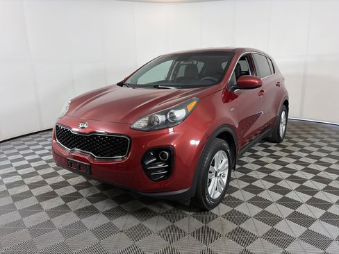 Used 2017 Kia Sportage LX AWD/4WD image 3