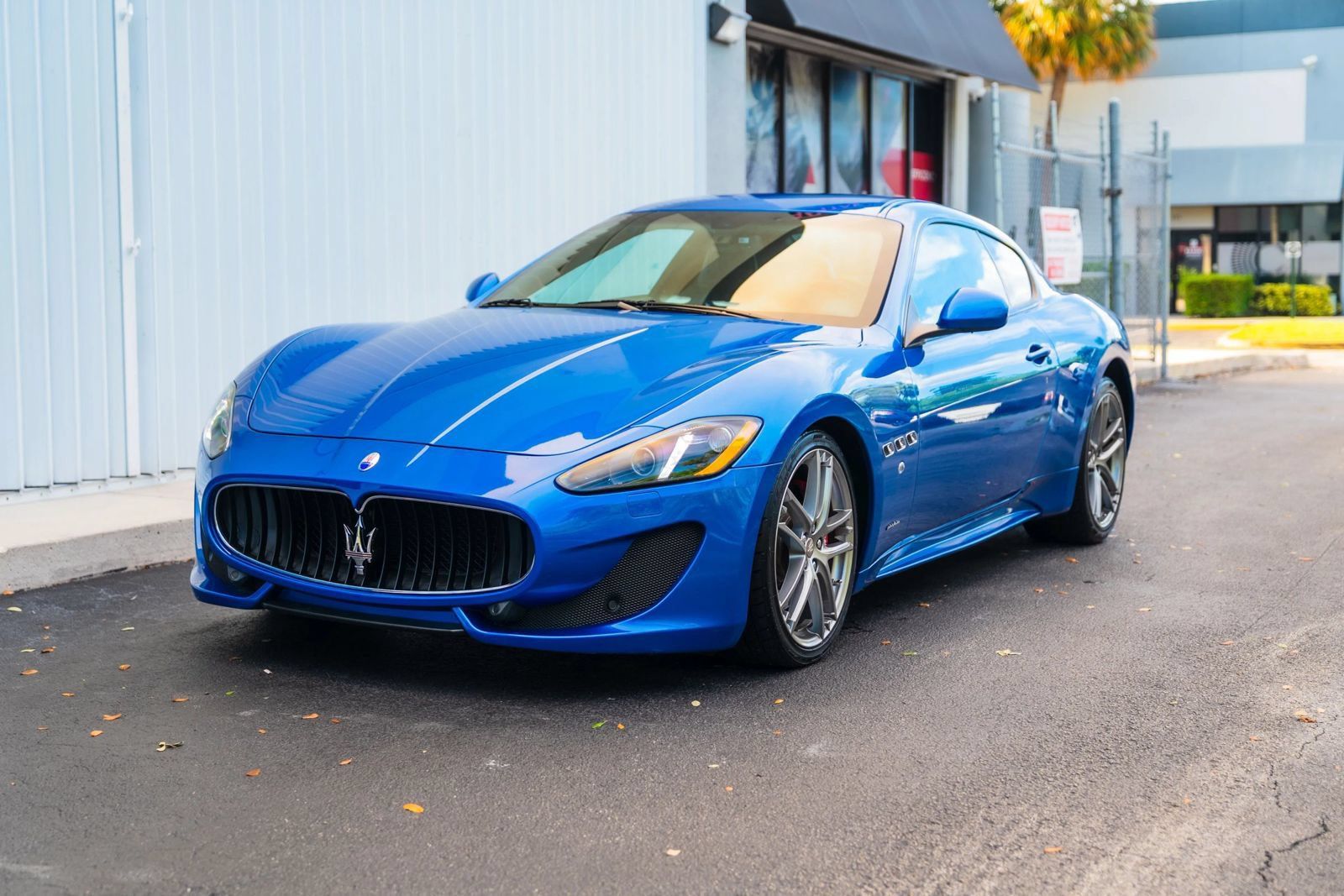 Used 2017 Maserati GranTurismo MC Centennial RWD image 2