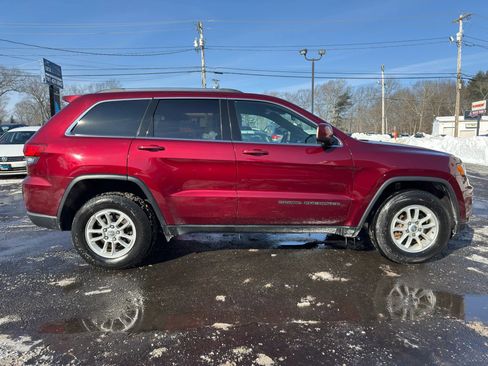 Used 2020 Jeep Grand Cherokee Laredo image 8
