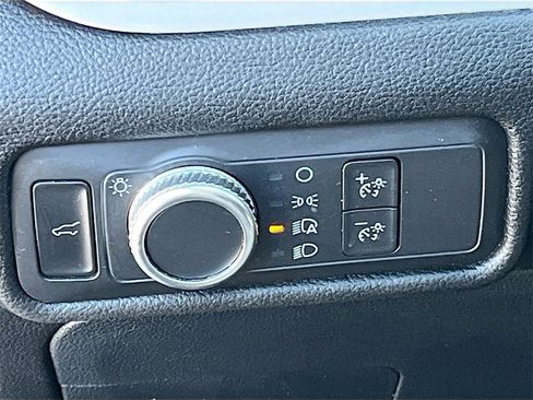 Used 2021 Ford Explorer XLT w/ Class III Trailer Tow Package image 10