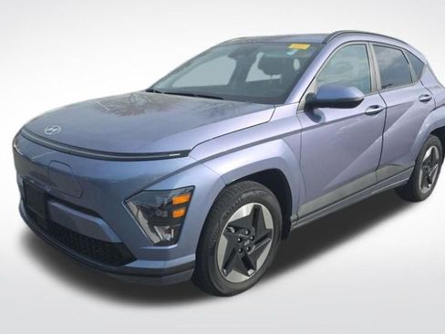 Used 2024 Hyundai Kona SEL image 2