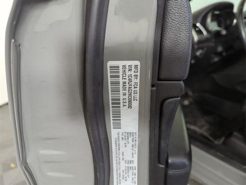 Used 2021 Jeep Grand Cherokee Laredo X image 38