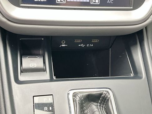 Used 2020 Subaru Legacy w/ Alloy Wheel Package image 18