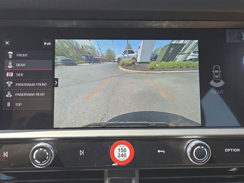 Certified 2026 Porsche Macan AWD/4WD image 12