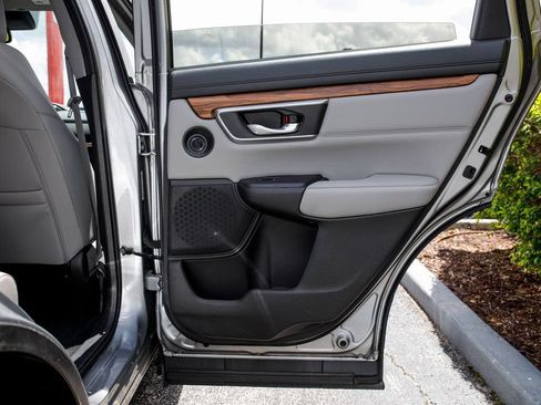 Used 2017 Honda CR-V Touring image 32