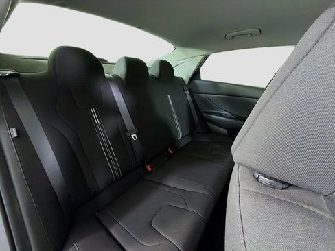 Used 2024 Hyundai Elantra SEL FWD image 26