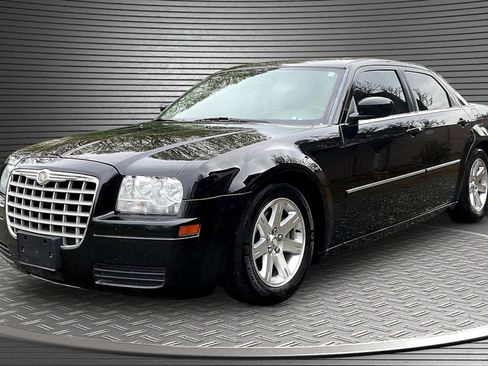 Used 2007 Chrysler 300 image 3