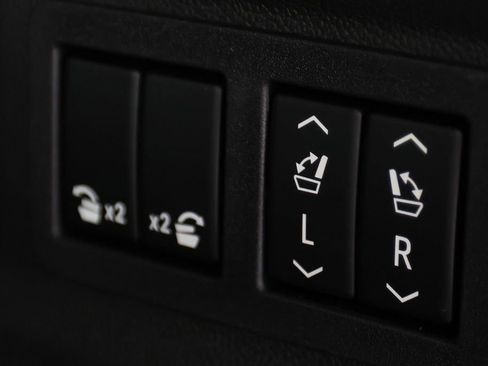 Used 2026 GMC Yukon XL AT4 Ultimate AWD/4WD image 14