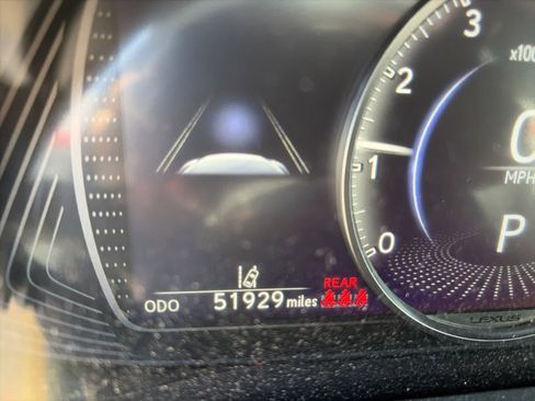 Used 2021 Lexus UX 200 w/ Accessory Package (Z1) FWD image 8