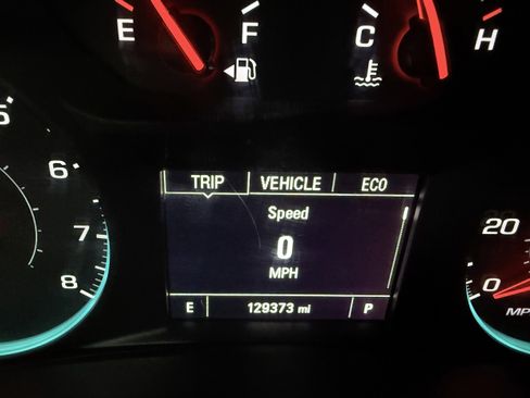 Used 2018 Chevrolet Equinox LT w/ LT True North Edition image 18