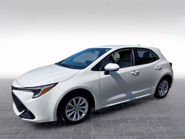 Used 2025 Toyota Corolla SE FWD image 3