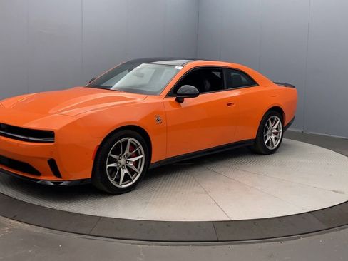 Used 2024 Dodge Charger Daytona Scat Pack w/ Plus Group AWD/4WD image 9