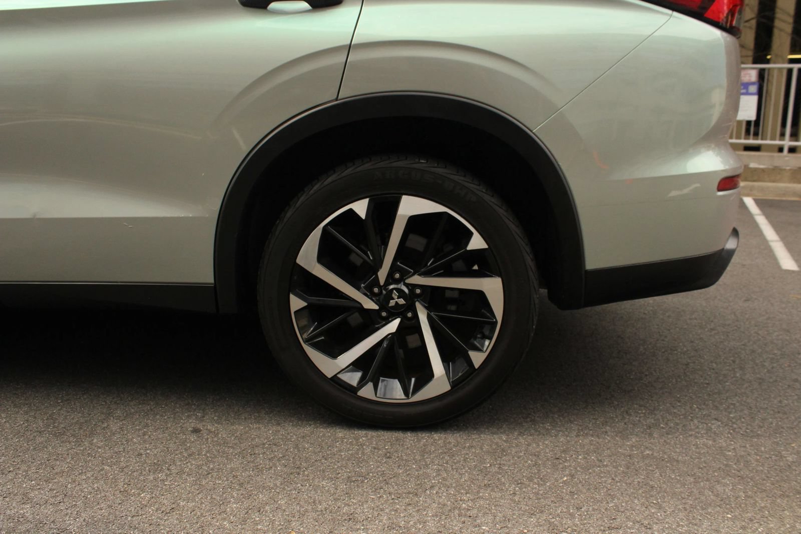 Used 2022 Mitsubishi Outlander SEL FWD image 9