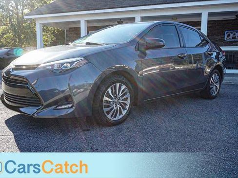 Used 2018 Toyota Corolla XLE image 12