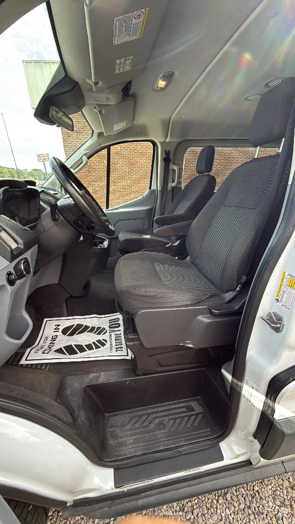 Used 2017 Ford Transit 150 XL RWD image 20