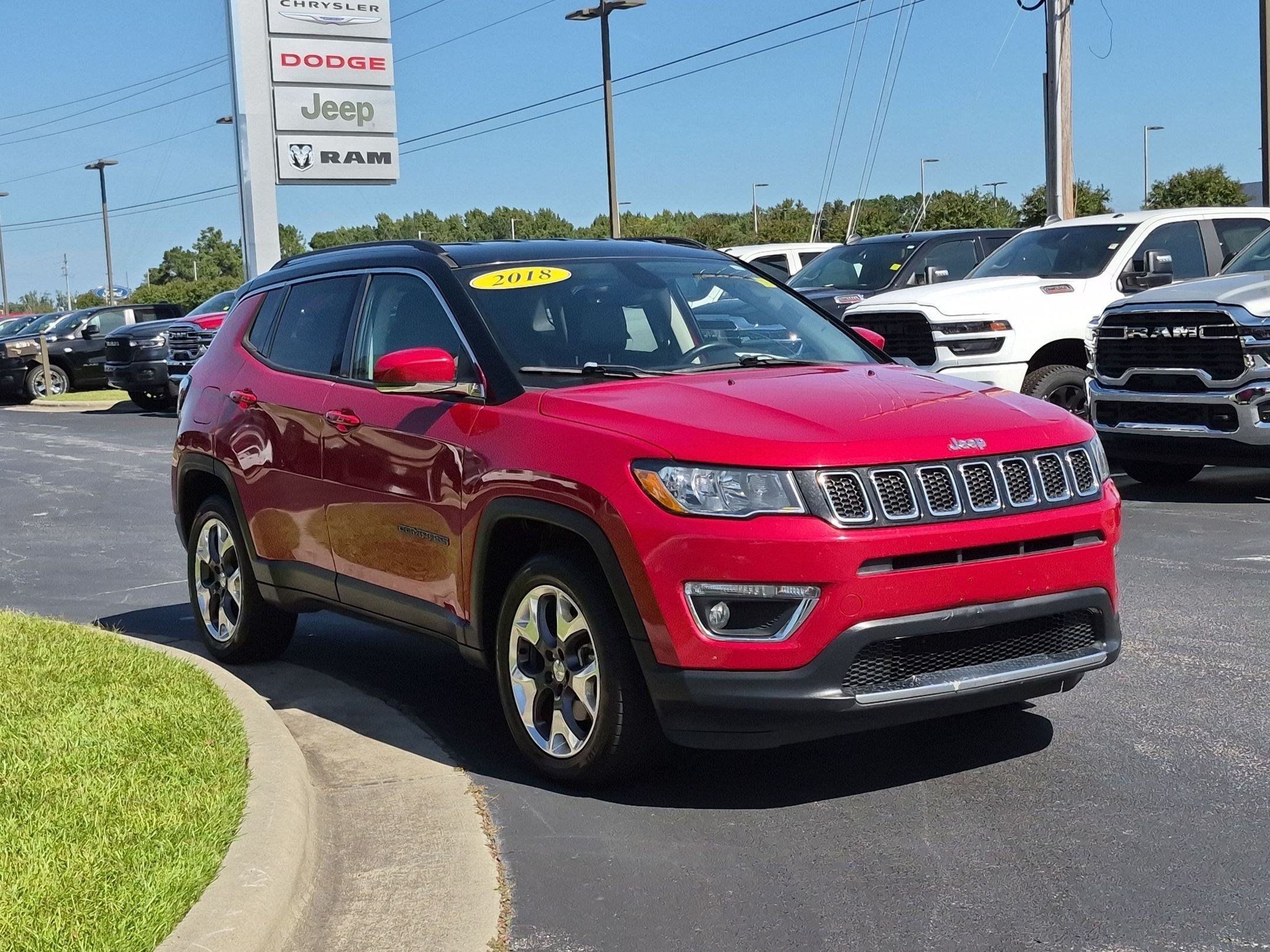 Used 2018 Jeep Compass Limited w/ Navigation Group AWD/4WD image 3