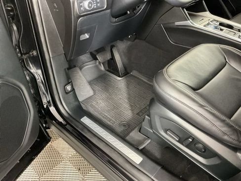 Used 2022 Ford Explorer Limited AWD/4WD image 18
