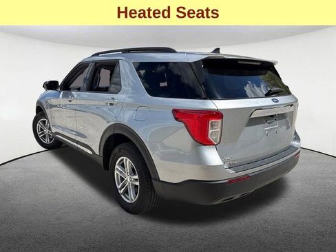 Used 2023 Ford Explorer XLT AWD/4WD image 9