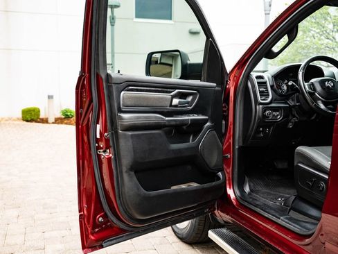 Used 2019 RAM 1500 Big Horn AWD/4WD image 25