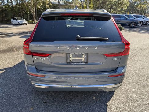 Certified 2023 Volvo XC60 B5 Plus w/ Climate Package image 5