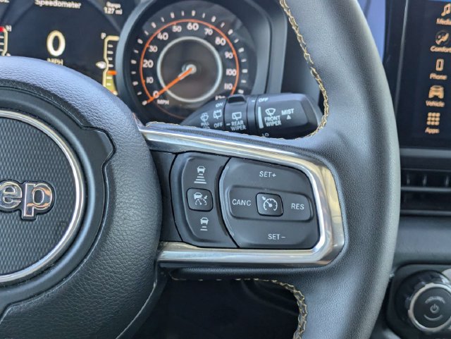 Used 2025 Jeep Wrangler Unlimited Sahara AWD/4WD image 28