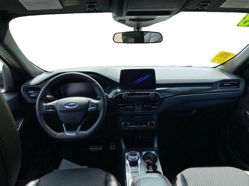 Certified 2023 Ford Escape ST-Line AWD/4WD image 9