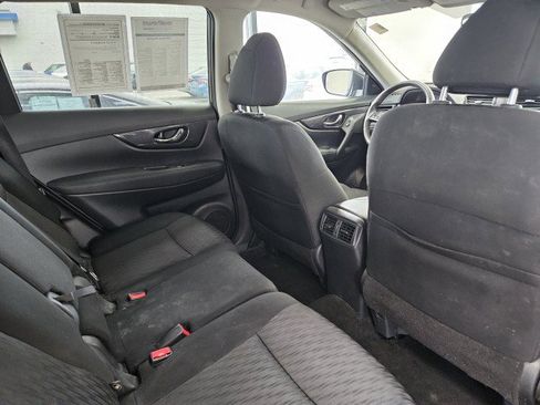 Used 2018 Nissan Rogue SV AWD/4WD image 13