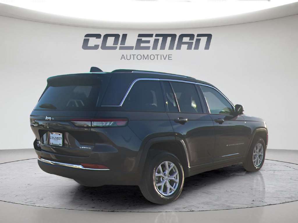 Used 2023 Jeep Grand Cherokee Limited AWD/4WD image 29