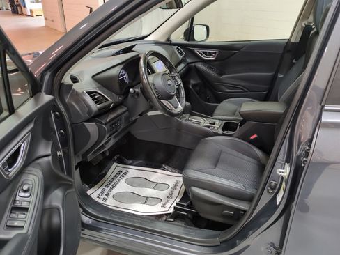 Used 2022 Subaru Forester Premium AWD/4WD image 16