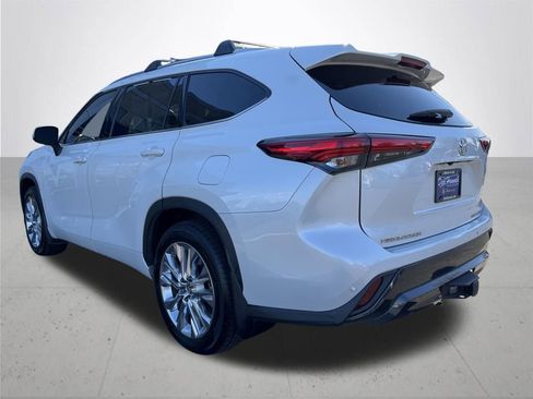 Used 2022 Toyota Highlander Limited AWD/4WD image 8