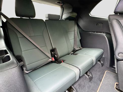 Used 2024 GMC Acadia AT4 w/ Luxury Package image 28