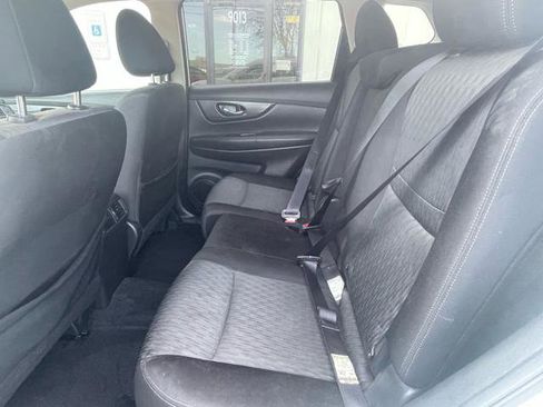Used 2020 Nissan Rogue SV image 13