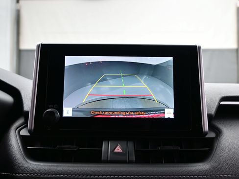 Used 2025 Toyota RAV4 XLE w/ Convenience Package AWD/4WD image 19