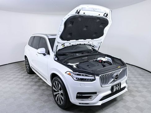 Certified 2025 Volvo XC90 B5 Core w/ Protection Package Premier AWD/4WD image 35