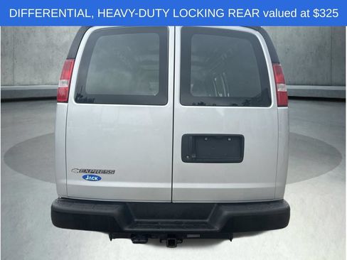 Used 2017 Chevrolet Express 2500 RWD image 6