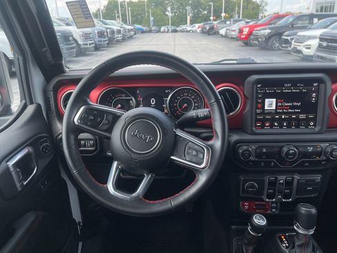 Used 2021 Jeep Wrangler Unlimited Rubicon AWD/4WD image 16