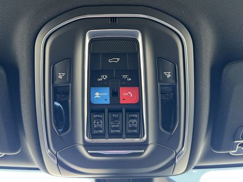 New 2025 Jeep Grand Cherokee L Limited AWD/4WD image 16