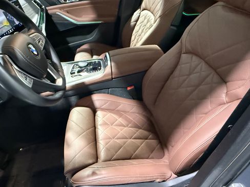 Used 2024 BMW X7 xDrive40i image 27