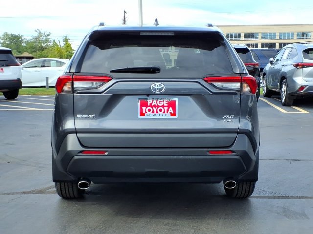 Certified 2021 Toyota RAV4 XLE w/ Convenience Package AWD/4WD image 5