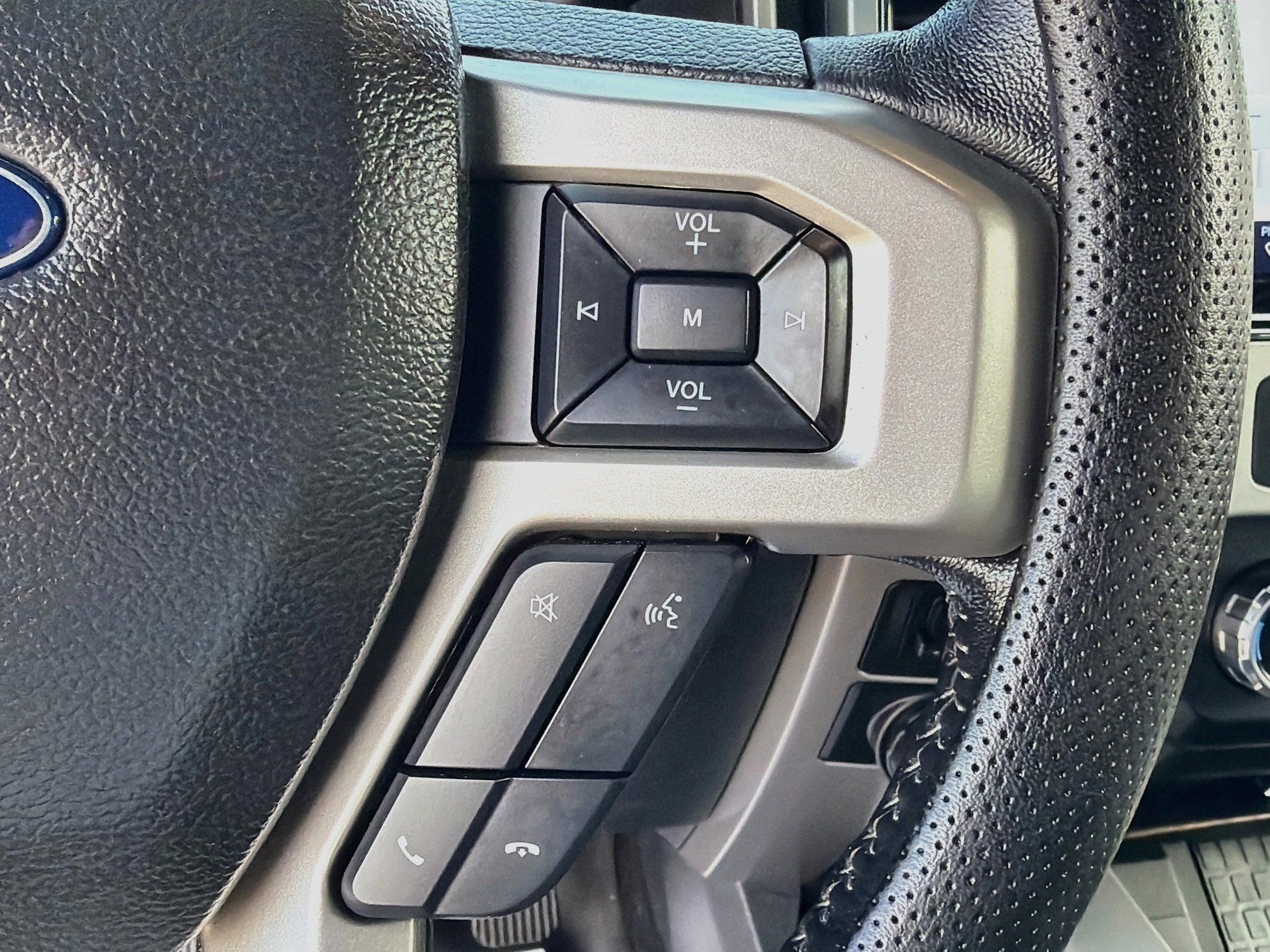 Used 2022 Ford F250 Lariat w/ Lariat Ultimate Package AWD/4WD image 37
