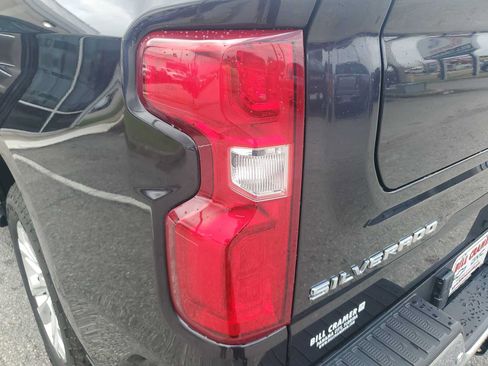 Used 2024 Chevrolet Silverado 1500 LTZ w/ Z71 Off-Road Package AWD/4WD image 16