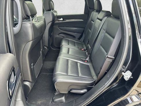 Used 2020 Jeep Grand Cherokee Overland AWD/4WD image 14